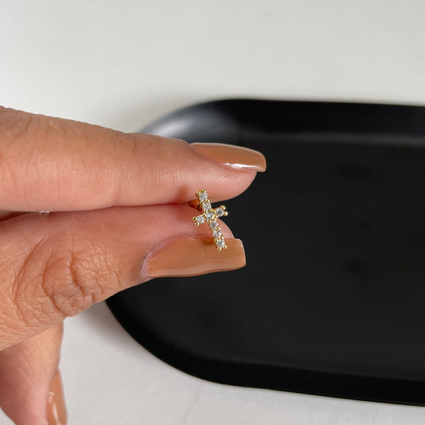 Cross Stud